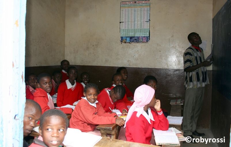 scuola allo slum di Kariobangi - reportage Kenya