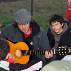 musica con i bambini del centro Rosseau