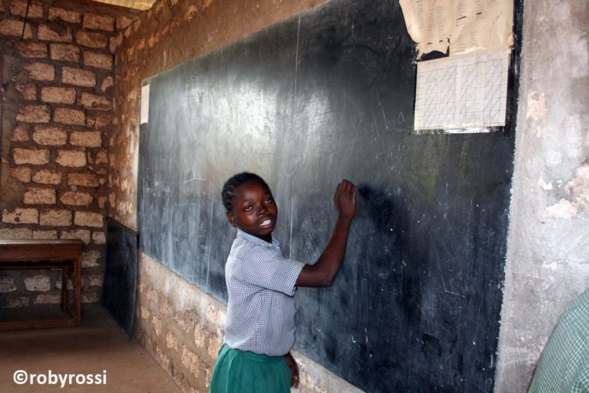 nella scuola del villaggio di Muyeye