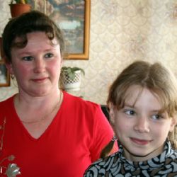 reportage dalla Bielorussia - mamma con la sua bambina
